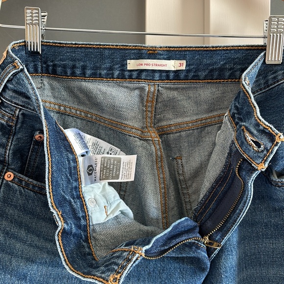 Levi's Women's Low Pro Jeans - Picture 3 of 6